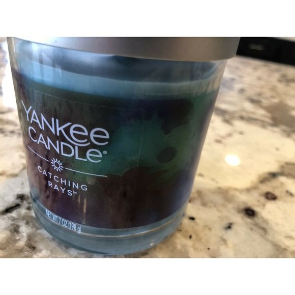 New Yankee Candle Tumbler Jar‎ Candle Catching Rays Fresh 7 Oz Mother's Day Gift - Picture 6 of 8